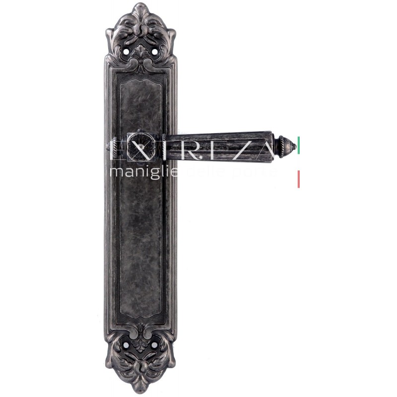 Extreza - Дверная ручка Extreza LEON (Леон) 303 на планке PL02 античное серебро F45 Extreza - Дверная ручка Extreza LEON (Леон) 303 на планке PL02 античное серебро F45