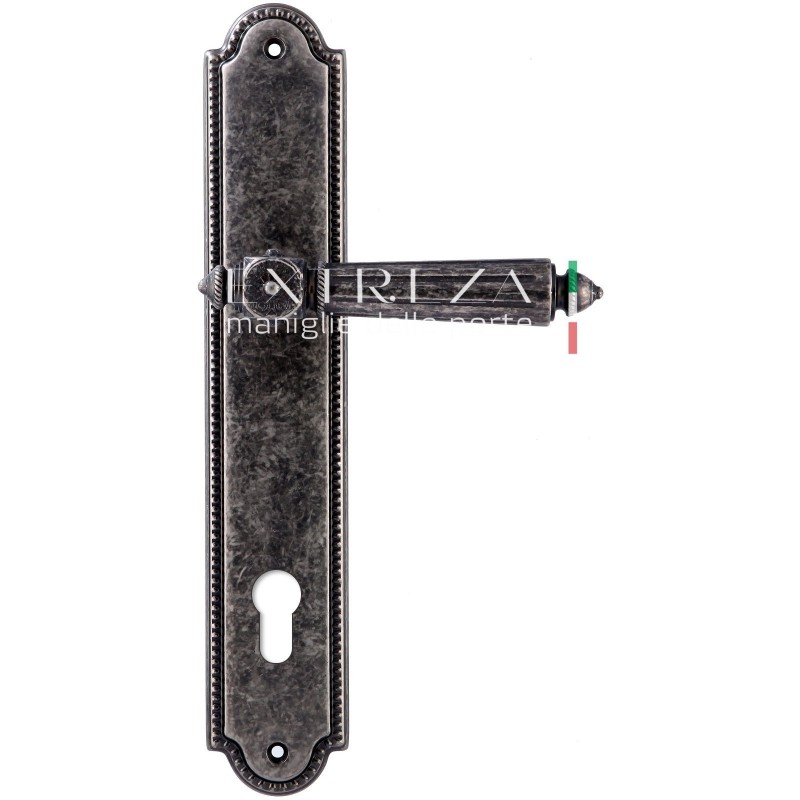 Extreza - Дверная ручка Extreza LEON (Леон) 303 на планке PL03 CYL античное серебро F45 Extreza - Дверная ручка Extreza LEON (Леон) 303 на планке PL03 CYL античное серебро F45