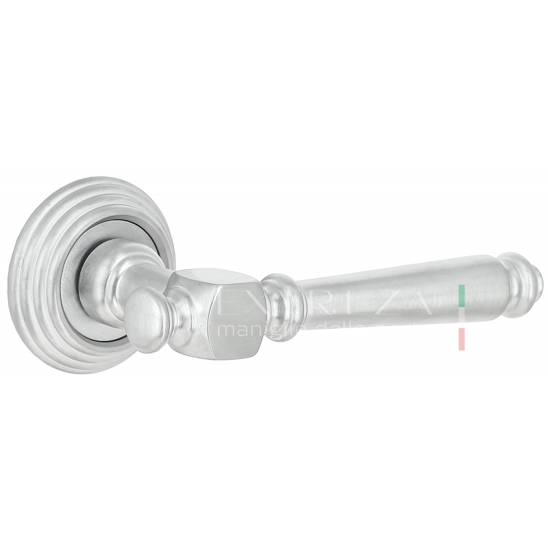 Extreza - Дверная ручка Extreza VERONIKA (Вероника) 325 на розетке R05 матовый хром F05 Extreza - Дверная ручка Extreza VERONIKA (Вероника) 325 на розетке R05 матовый хром F05