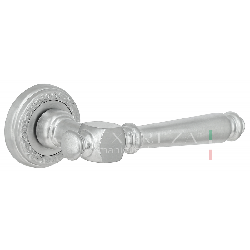 Extreza - Дверная ручка Extreza VERONIKA (Вероника) 325 на розетке R06 матовый хром F05 Extreza - Дверная ручка Extreza VERONIKA (Вероника) 325 на розетке R06 матовый хром F05